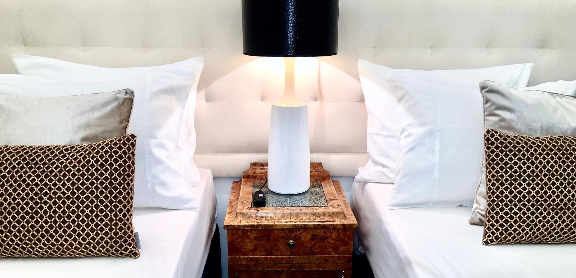 وارسو Mondrian Luxury Suites Unesco Old Town الغرفة الصورة