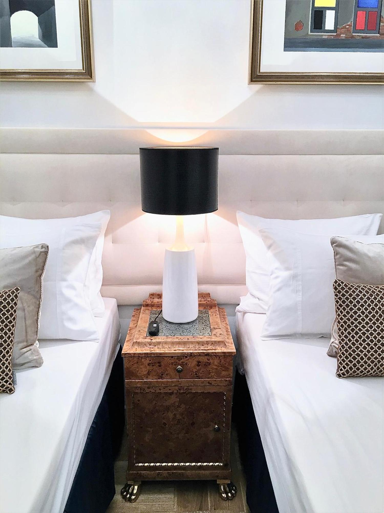 وارسو Mondrian Luxury Suites Unesco Old Town الغرفة الصورة