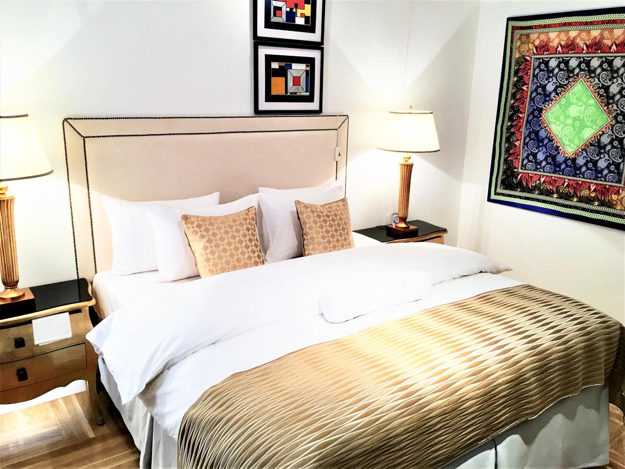 وارسو Mondrian Luxury Suites Unesco Old Town الغرفة الصورة
