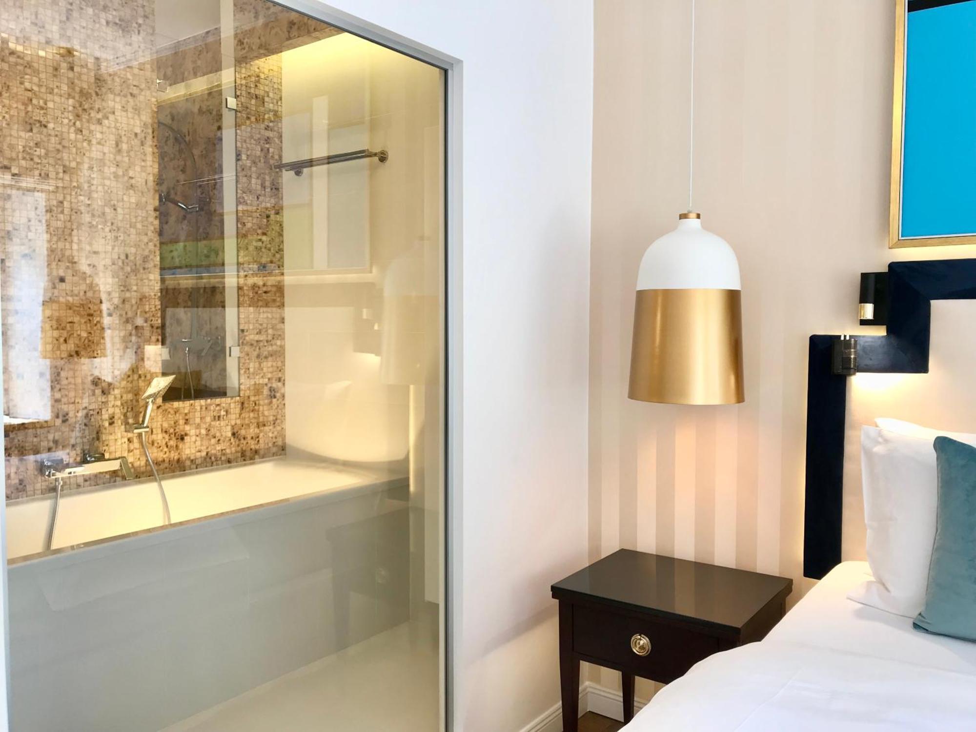 وارسو Mondrian Luxury Suites Unesco Old Town الغرفة الصورة