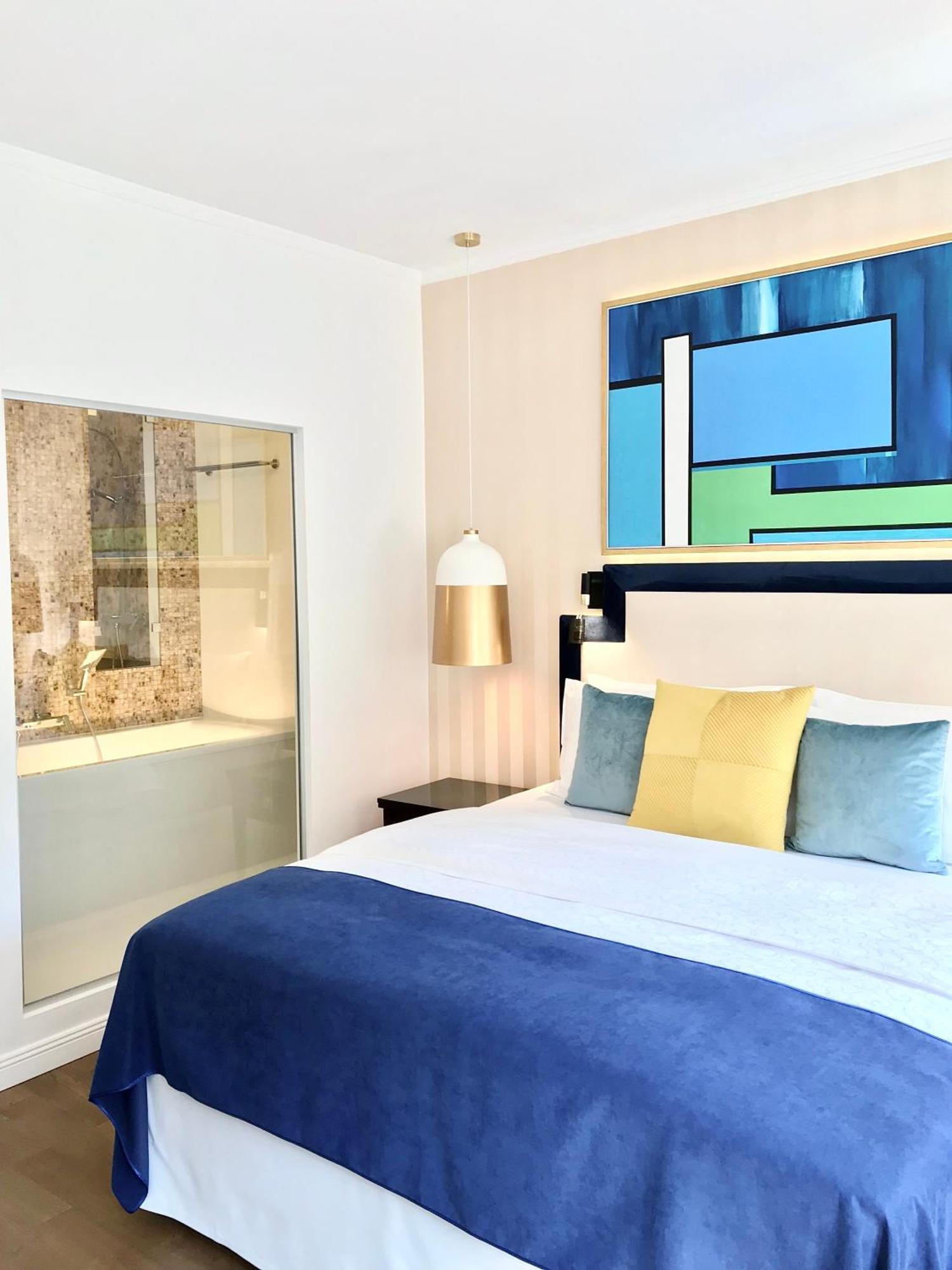وارسو Mondrian Luxury Suites Unesco Old Town الغرفة الصورة