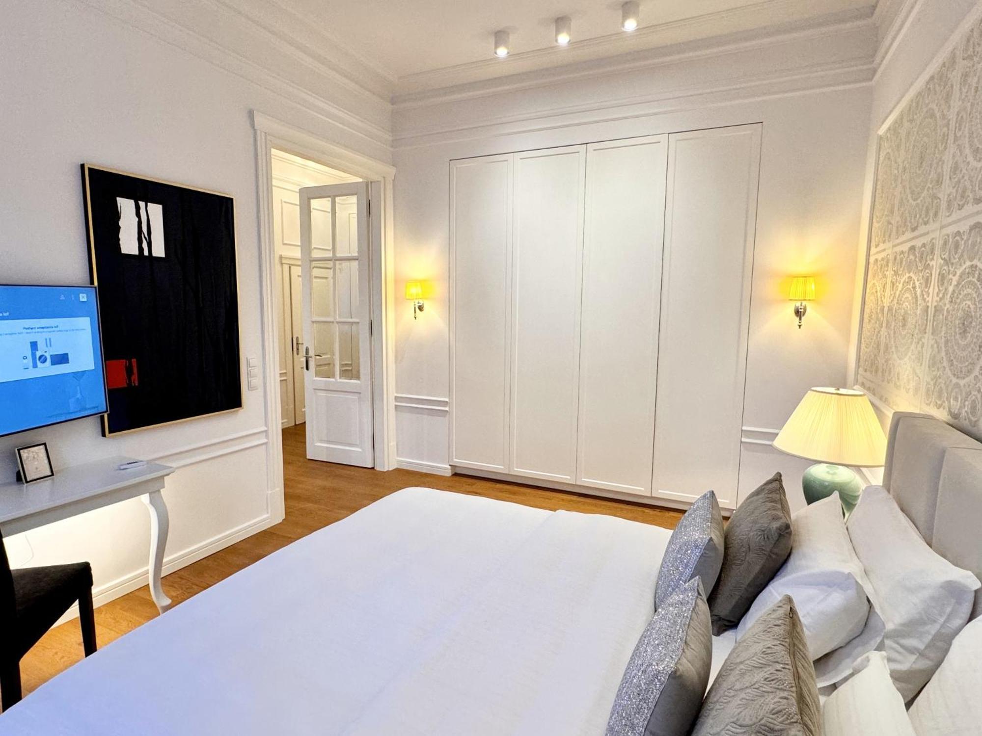 وارسو Mondrian Luxury Suites Unesco Old Town الغرفة الصورة
